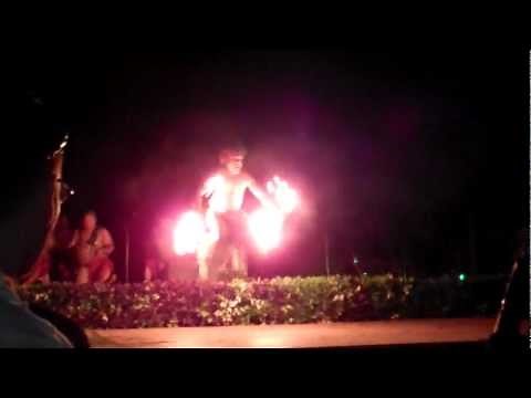 Chief's Luau Fire Dance - Hawaii 2012