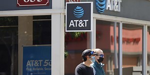 AT&T Lifts Revenue Expectations on Wireless Growth