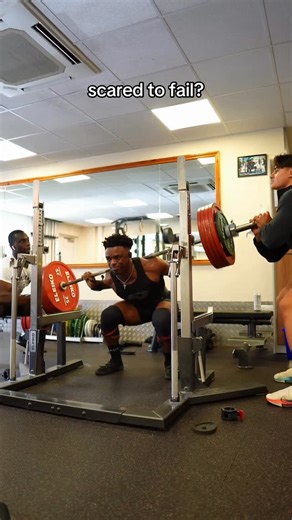 Joey Shaw on Instagram: "@vqfit code ‘JOEY’ 💰 1-1 COACHING, PROGRAMS & LINKS IN BIO 🏆 #reels #powerlifting #powerbuilding #squat #motivation"