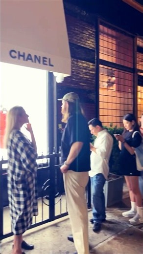 😳YOU WON’T FIND ANOTHER CHANEL BOUTIQUE LIKE THIS! ONLY IN SOHO NEW YORK #nyc #shorts #chanel #soho