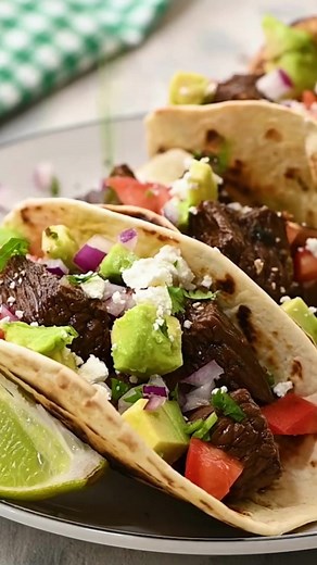 147K views · 900 reactions | RECIPE: https://therecipecritic.com/street-tacos/ Street tacos are delicious, amazing, and oh so mouthwatering! | Tried and True Recipes | Facebook