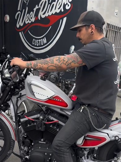 Vanguard: Harley Davidson Iron 883 Customization