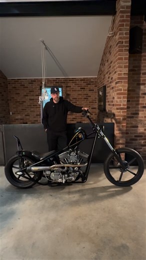 ‘La Sombra’ - Joe’s Biker Build Off Bike, and now the first bike in our Cali 2.0 family. Full video now available on YouTube, link in bio 🔗 👆🏼 | El Lobo Cycles