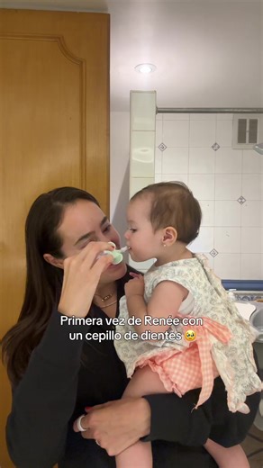 Las primeras veces de todo es INOLVIDABLE!!! Renée hoy cumple 11 meses !! QUE !!!!!