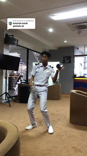 Bartender Skills Tutorial - Flair Bartender at Balindo Paradiso