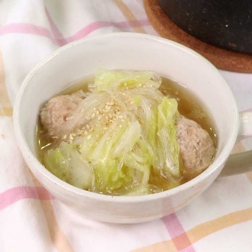 芯から温まる！ 白菜と肉団子の春雨スープのレシピ動画・作り方 | デリッシュキッチン