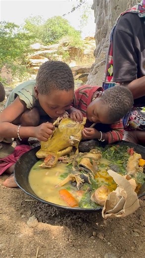 Amazing way of eating in the bush #hadzabetribe