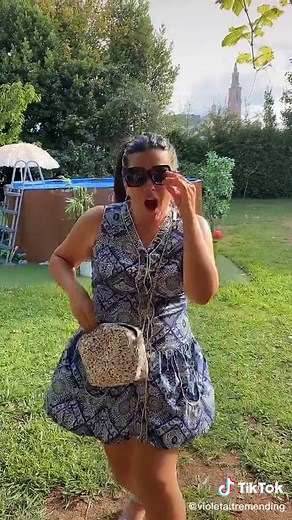 Fiestuki a tope 😂 y siempre con los caramelos de café🤣🤪 Un super beso🥰😘 #violetatremending #tremendinggirls #fiestuki #viral #comedia