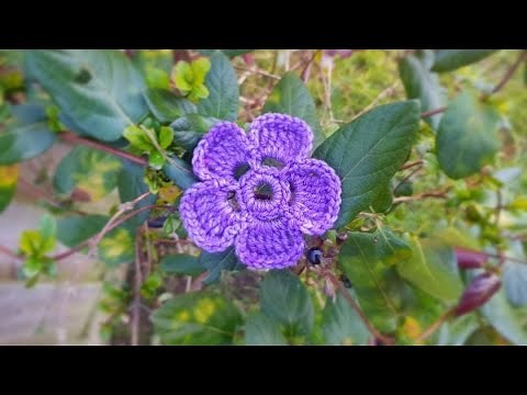TUTORIAL: Simple crochet flower / Crochet 5 petal flower / Crochet for beginners!
