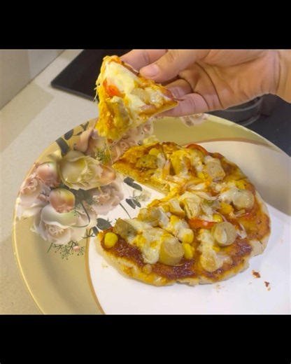 Healthy Pizza Without Maida | Suji and Wheat Pizza Recipe