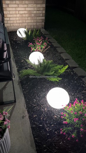 Try this solar lights hack to decorate any outdoor space 🤩 super easy and affordable Bowls : Dollar Tree Frosted paint: Home Depot Solar lights: https://amzn.to/3Vr8Ok8