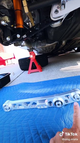 Comparing Silver vs. Black Integra Setup | Control Arms, Sway Bar, Dampers