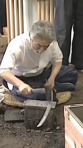 54K views · 1.8K reactions | Japanese Sword Offering Training by Mastersmith. #katana #sword #blacksmith #forging #crafting #best #iconic #art #motivation #inspiration #viralvideo #viralreels #trend #trending #fyp #fypシ゚ | Golden Relics | Facebook
