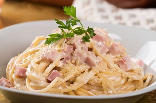 Cómo hacer espagueti blanco con crema y jamón: la mejor receta