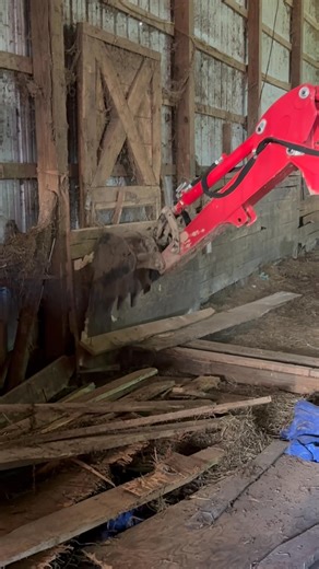 This is how you tear a wall down. And let’s do it right before a show so then I really have to finish it. | Renee Smith