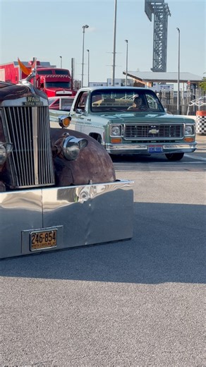 Slammed Chevy C10 Rolling Into Battle In Bama #sickslammedtrucks #c10 #c10trucks | SICK Slammed Trucks