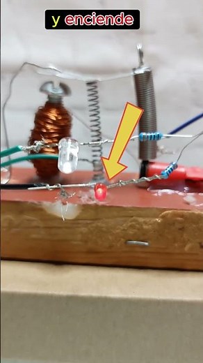 Prueba Final: Relé Casero controlando LEDs ✅