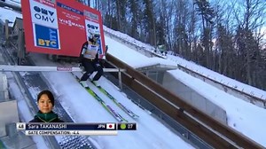 Iraschko-Stolz ends Takanashi's winning streak