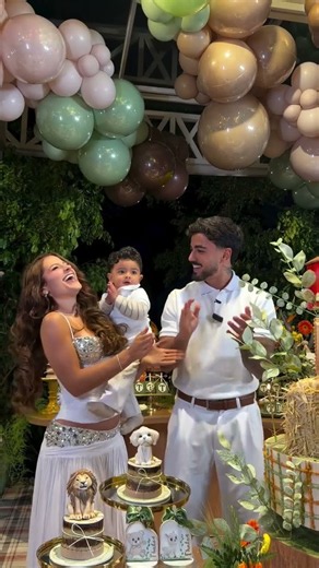 Hora de cantar os parabéns 🎊 💚🤎😍🦒🦙🧸 #foryou
