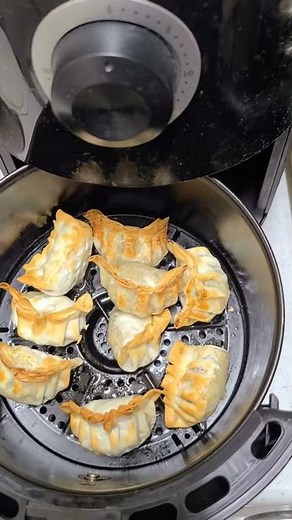 에어프라이어로 초스피드 군만두 굽기 Fried dumplings by Air fryer