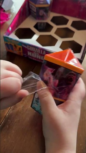 Godzilla X Kong The New Empire Hollow Earth Crystal Blind Bag Mystery Toy Opening! Surprise Figure!