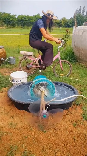 893K views · 6.8K reactions | DIY washing machine using old fan cover and bucket. | Monserrat Abuda | Facebook