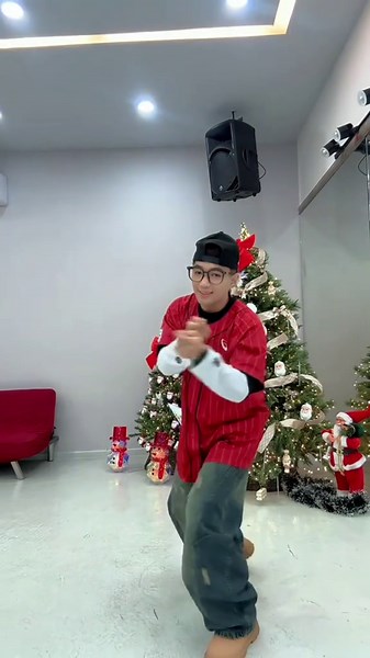 3 weeks no tiktok feels like 3 months 😮‍💨 #kelvindancetutorial