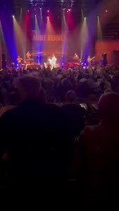 The One And Only Mike Denver Closing Out His Very Successful Tour Of Scotland In Glasgow Last Night To A SELL OUT Crowd | Irish Country Bands Dancing Dates