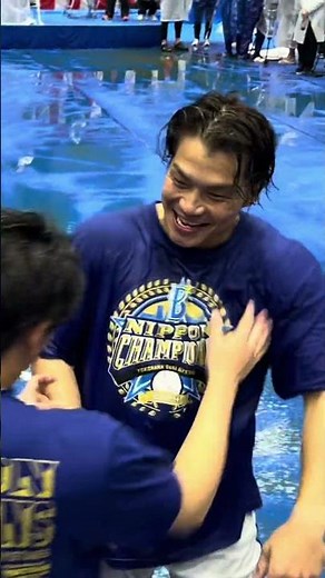 知野直人！ビールかけ、スプラッシュ！！