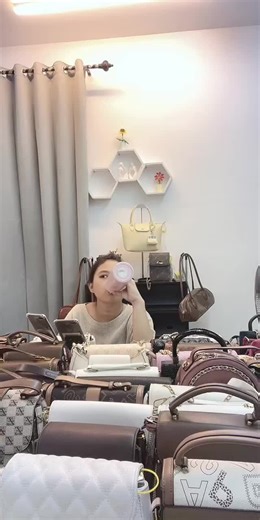 Join our LIVE and get exclusive promotions!