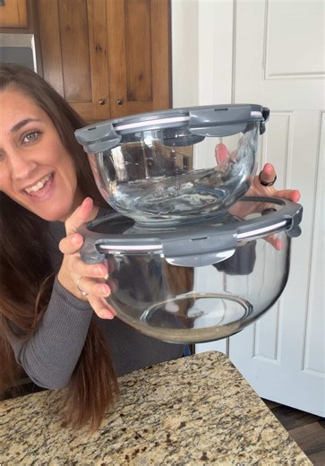 Locknlock glass bowls on sale on QVC right now! Run before they sell out, QVC doesn’t restock. #tiktokshopstockup #kitchenware #tiktokshopcreatorpicks #qvc #locknlock