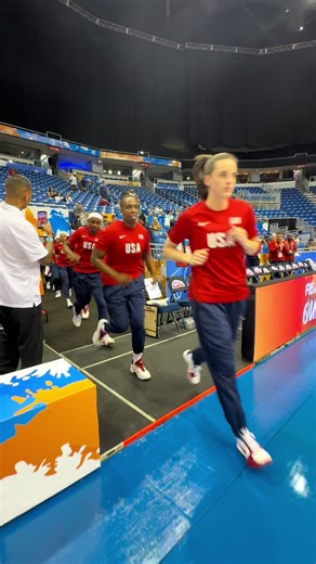 USA Women's Basketball Team Plays in San Juan