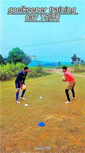 goelkeeper training🔥🔥 tutorial#viral#reels#youtubeshort #short#football#gktraining⚽