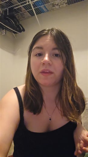 I tried 🤸🏻‍♀️ #the1armwonder #onearm #onearmgirl #onearmhandstand #onearmstruggle #fyp #fypシ #fypage #fypシ゚viral #fy #foryou #foryoupage #foryoupage❤️❤️ #for