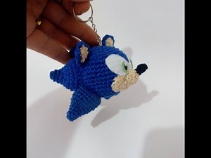 Chaveiro Sonic em amigurumi