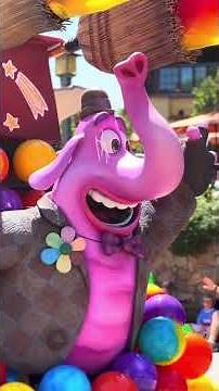 FULL PARADE: “Better Together: A Pixar Pals Celebration” at California Adventure 🎈