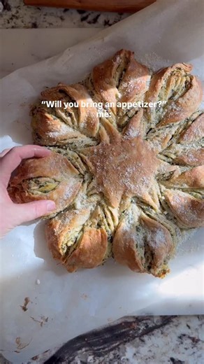 SPINACH DIP STAR BREAD ✨ I’ve made this recipe for Christmas 4 years in a row now and it’s just a beautiful, delicious appetizer. And because of the pull apart pieces it’s perfectttt for sharing! I know a lot of people make this as a “cinnamon roll” version but give this savory twist a try and thank me later 🤍 Comment “RECIPE” and I’ll DM you the link! Or find all the details on my website at https://actsofsourdough.com/blogs/blog/spinach-dip-star-bread?_pos=1&_sid=5e5c13294&_ss=r#rk_parent | A