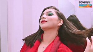 Bangbox Online presents a simple yet yet classy Christmas makeup...