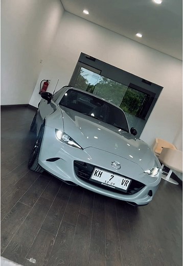 Mazda MX-5 Aero Grey: A Stunning Miata Experience