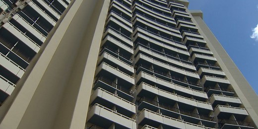 California visitor falls to his death while climbing Waikiki hotel balcony