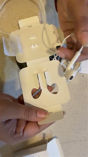 Apple iPhone EarPods ctype #iphone16promax #vlog #iphone #earphones