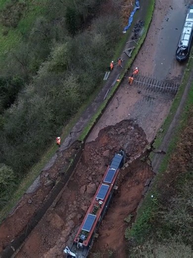 Embankment Collapse Swallows Houseboats in Shropshire