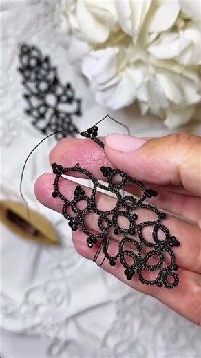 #tattingdesign #weaving #tatting #frivolite