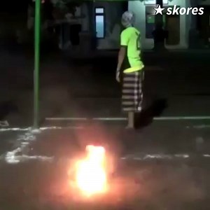 292K views · 1.3K shares | You better play one touch! 藍 | Skores | Facebook