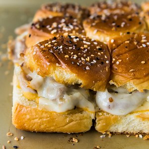 2.2K views | Turn leftover turkey into something unforgettable! These Everything Turkey Sliders are quick, delicious, and the perfect way to make the most of your holiday leftovers. ✨ ~~~ Recipe in the comments! | Market Street | Facebook