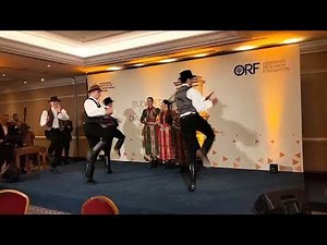 💃🏻🕺🏽 Traditional Hungarian dance: Csárdás Live!