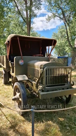 1918 - Standard B - Liberty Truck