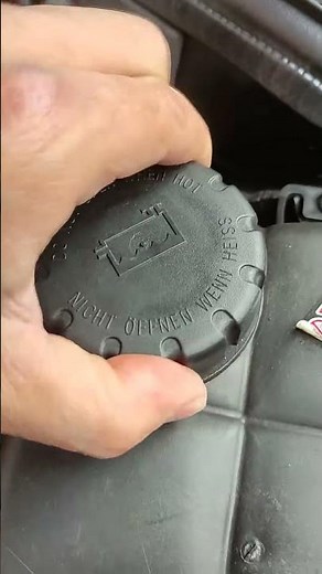 mercedes benz coolant circuit normal?