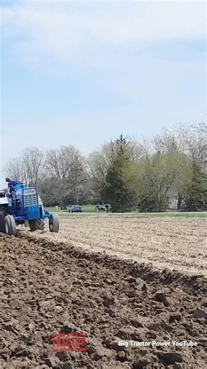 6K views · 167 reactions | FORD 9000 Tractor Plowing #bigtractorpower #ford #tractor #newholland | Big Tractor Power | Facebook