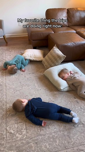 HOP LITTLE BUNNIES 🐰🐰🐰 #triplets #identicaltriplets #kytebaby #toddlers #mom #fyp #msrachel #msrachelsongforlittes